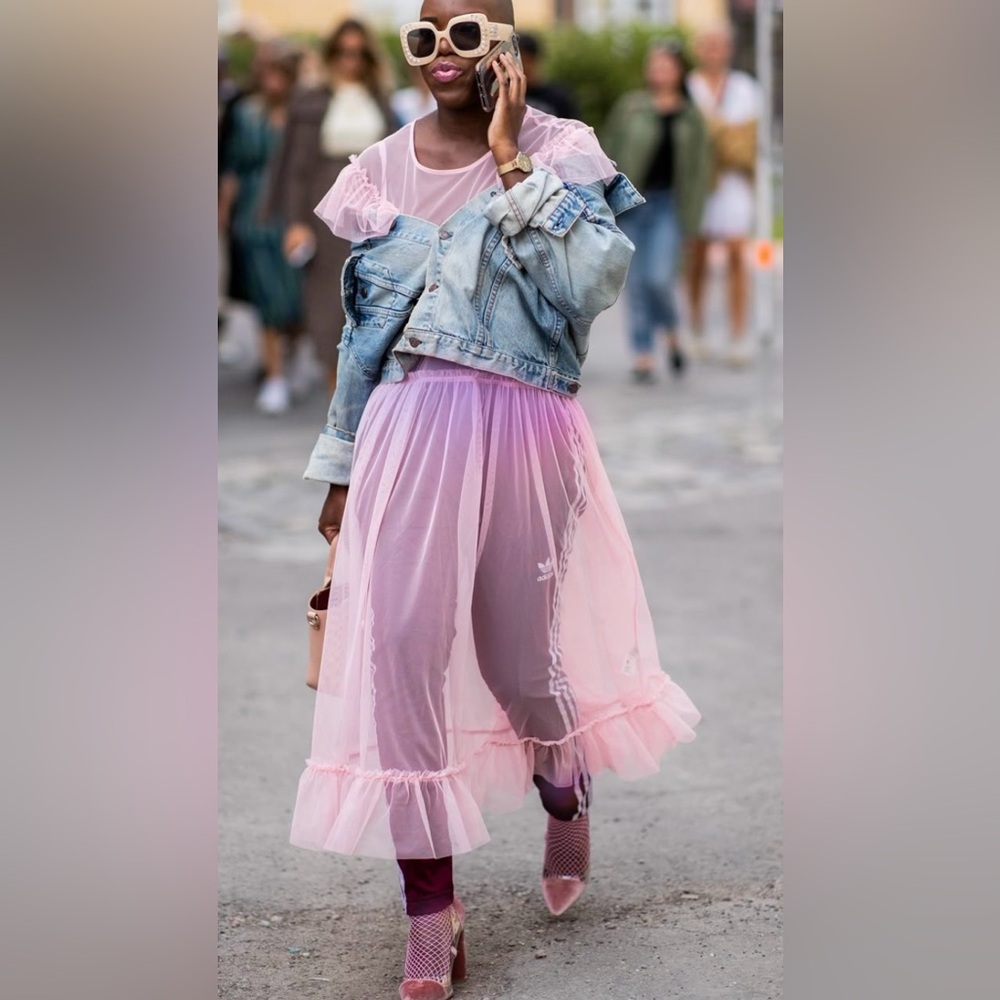 Pink Lace Overlay Dress embroidered with ruffled sleeves sheer - Picture 10 of 16